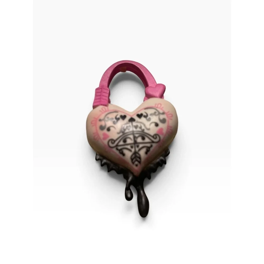 Monster High CA Cupid Sweet 1600 Purse